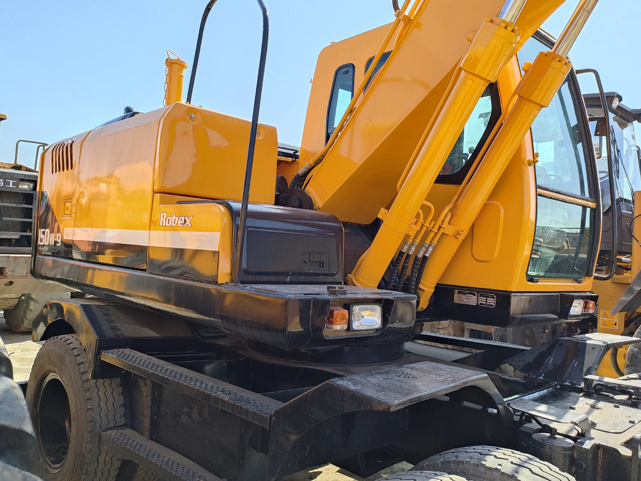 Hyundai R150W-9 - Bager na kolesih: slika 4 Hyundai R150W-9 - Bager na kolesih: slika 4