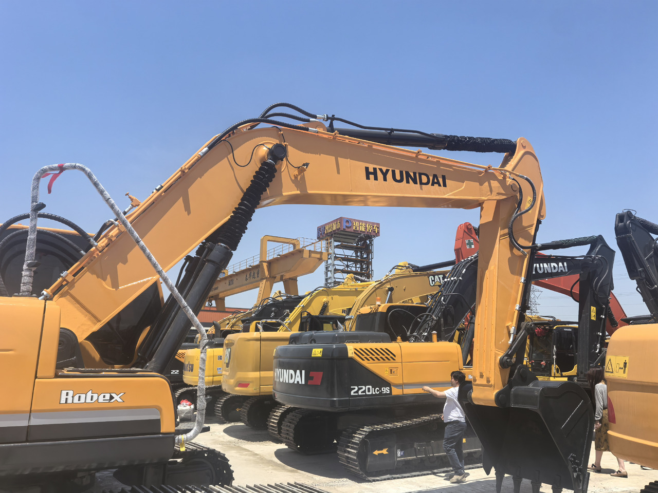 Hyundai R305LC-9T - Bager goseničar: slika 3 Hyundai R305LC-9T - Bager goseničar: slika 3