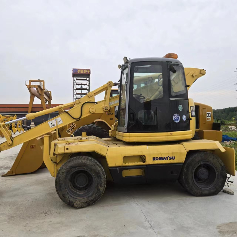 KOMATSU PC128US - Bager na kolesih: slika 2 KOMATSU PC128US - Bager na kolesih: slika 2