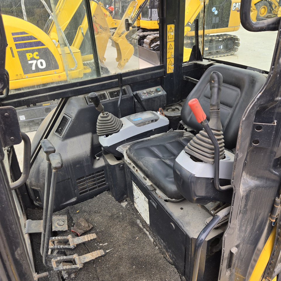 KOMATSU PC35MR - Mini bager: slika 5 KOMATSU PC35MR - Mini bager: slika 5