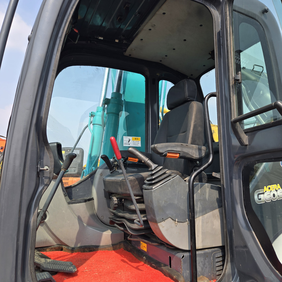 Bager goseničar Kobelco SK130-8: slika 9