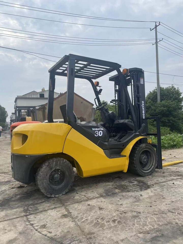 Komatsu FD30 - Diesel viličar: slika 1 Komatsu FD30 - Diesel viličar: slika 1
