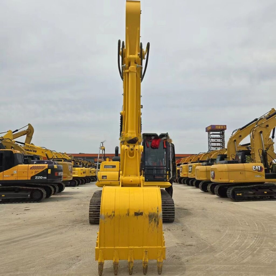 Bager goseničar Komatsu PC200-8: slika 6