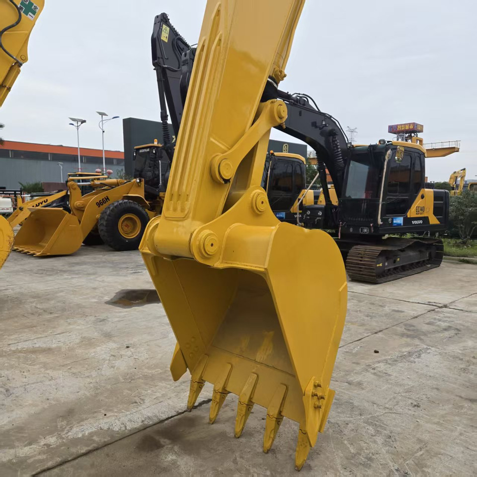 Bager goseničar Komatsu PC220-8: slika 8