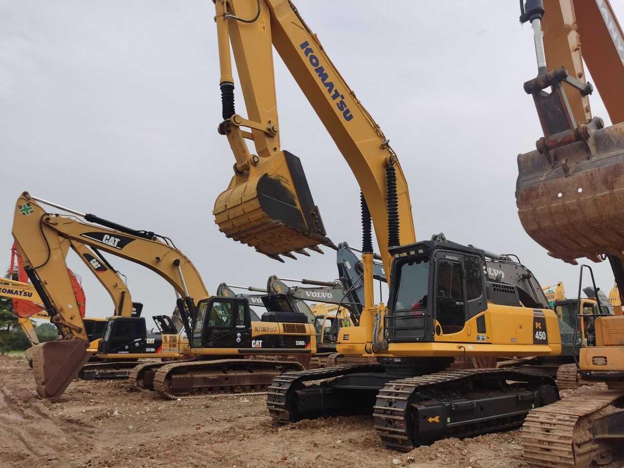Komatsu PC450-8 - Bager goseničar: slika 4 Komatsu PC450-8 - Bager goseničar: slika 4