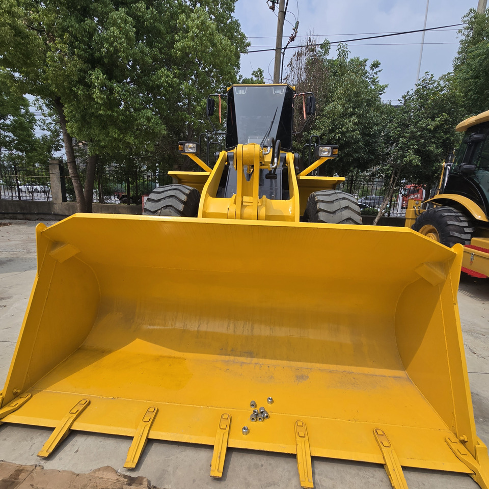 Komatsu WA380 - Kolesni nakladalec: slika 4 Komatsu WA380 - Kolesni nakladalec: slika 4