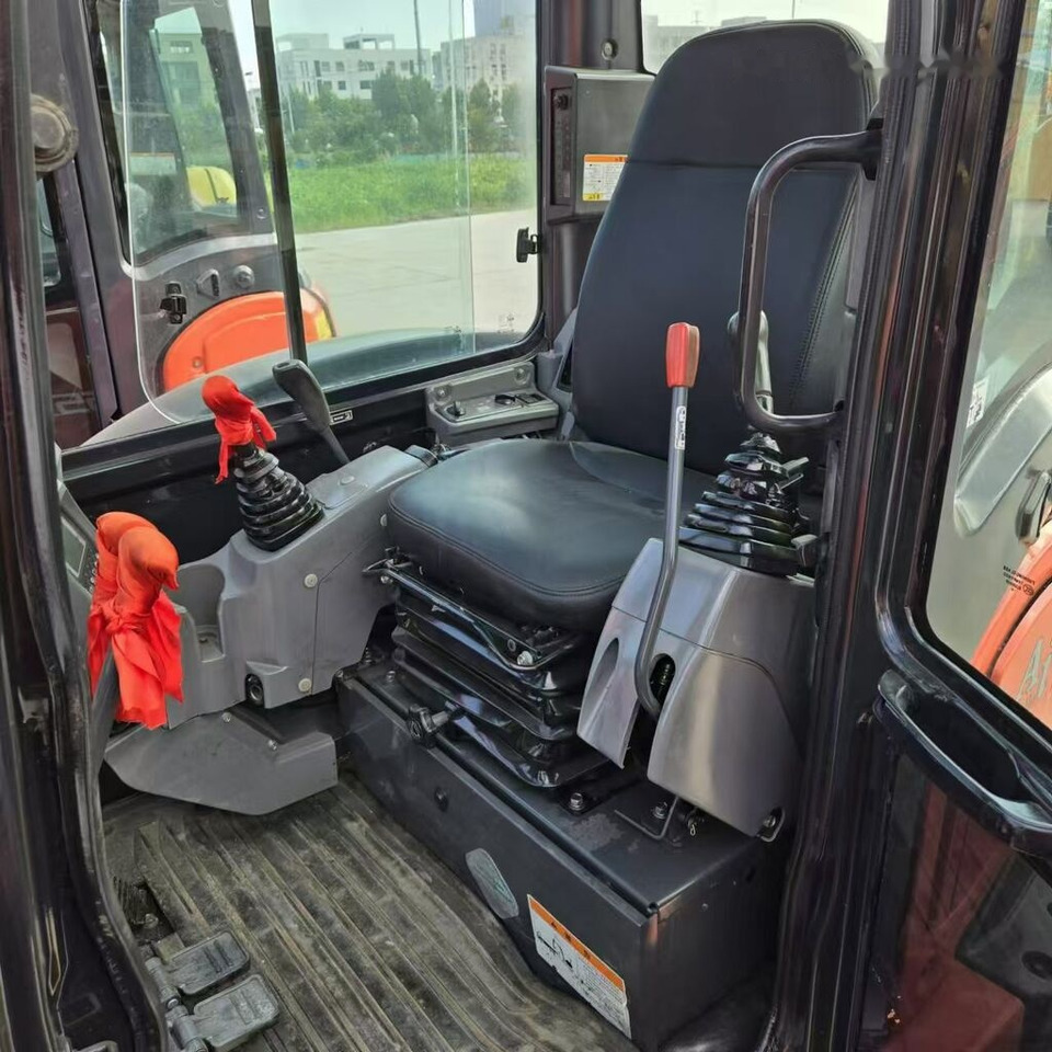 Kubota KX165 - Mini bager: slika 2 Kubota KX165 - Mini bager: slika 2