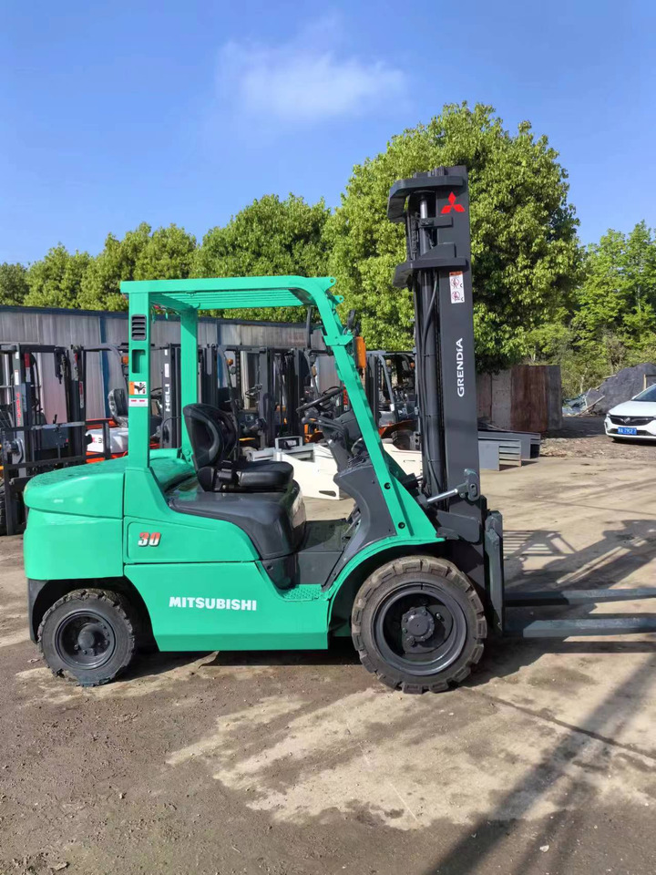Mitsubishi FD30 - Diesel viličar: slika 1 Mitsubishi FD30 - Diesel viličar: slika 1
