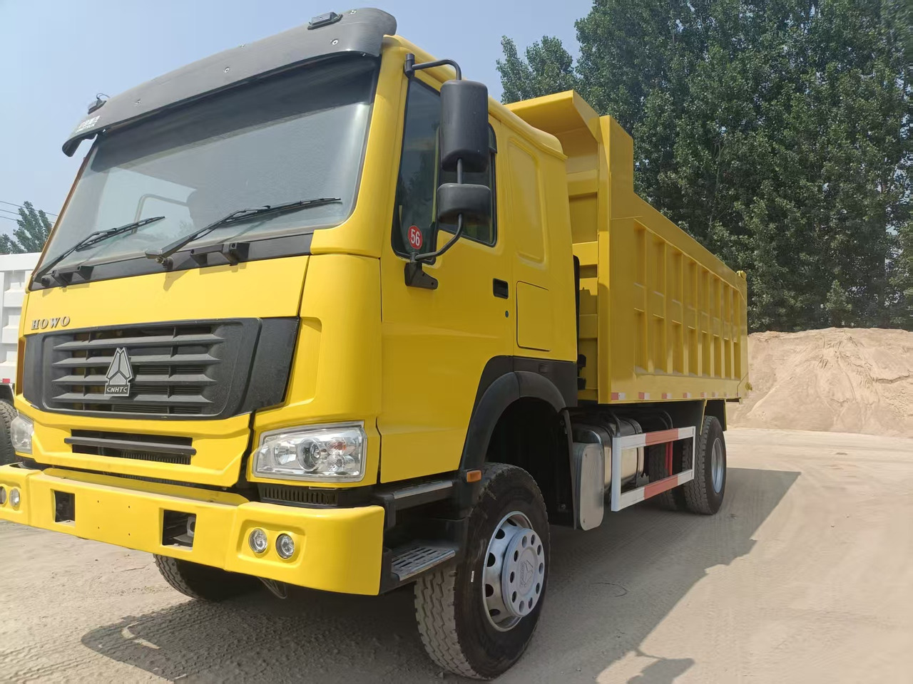SINOTRUK HOWO 4x2 - Tovornjak prekucnik: slika 2 SINOTRUK HOWO 4x2 - Tovornjak prekucnik: slika 2