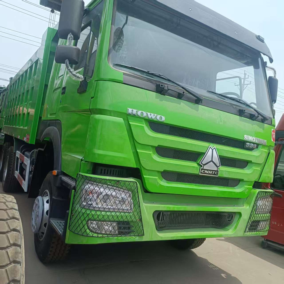 SINOTRUK HOWO 6x4 - Tovornjak prekucnik: slika 2 SINOTRUK HOWO 6x4 - Tovornjak prekucnik: slika 2