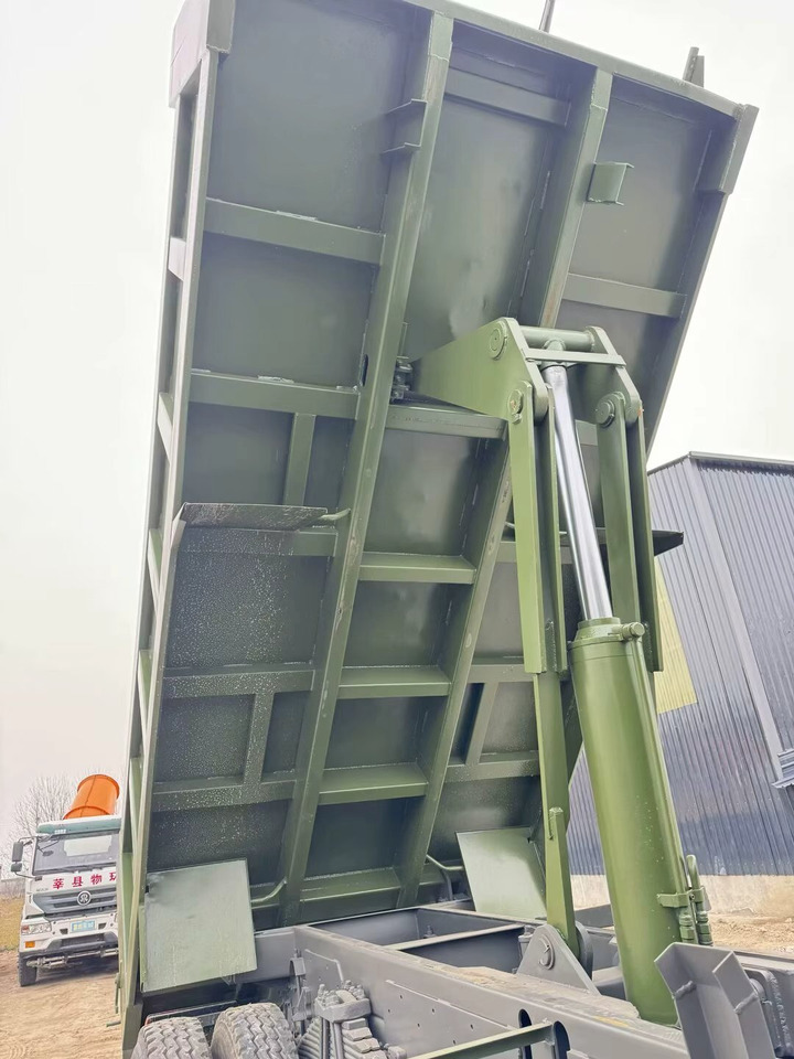 SINOTRUK HOWO 6x4 - Tovornjak prekucnik: slika 5 SINOTRUK HOWO 6x4 - Tovornjak prekucnik: slika 5