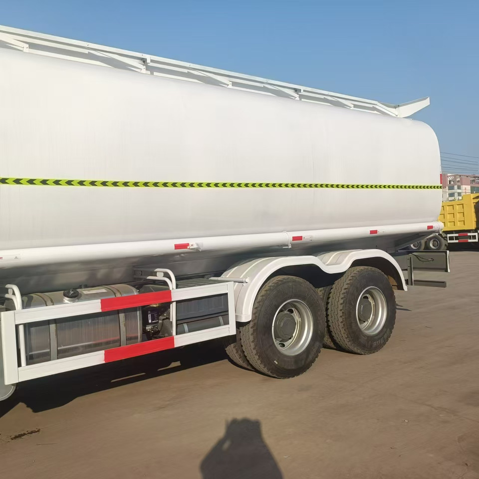 SINOTRUK HOWO - Tovornjak cisterna: slika 3 SINOTRUK HOWO - Tovornjak cisterna: slika 3