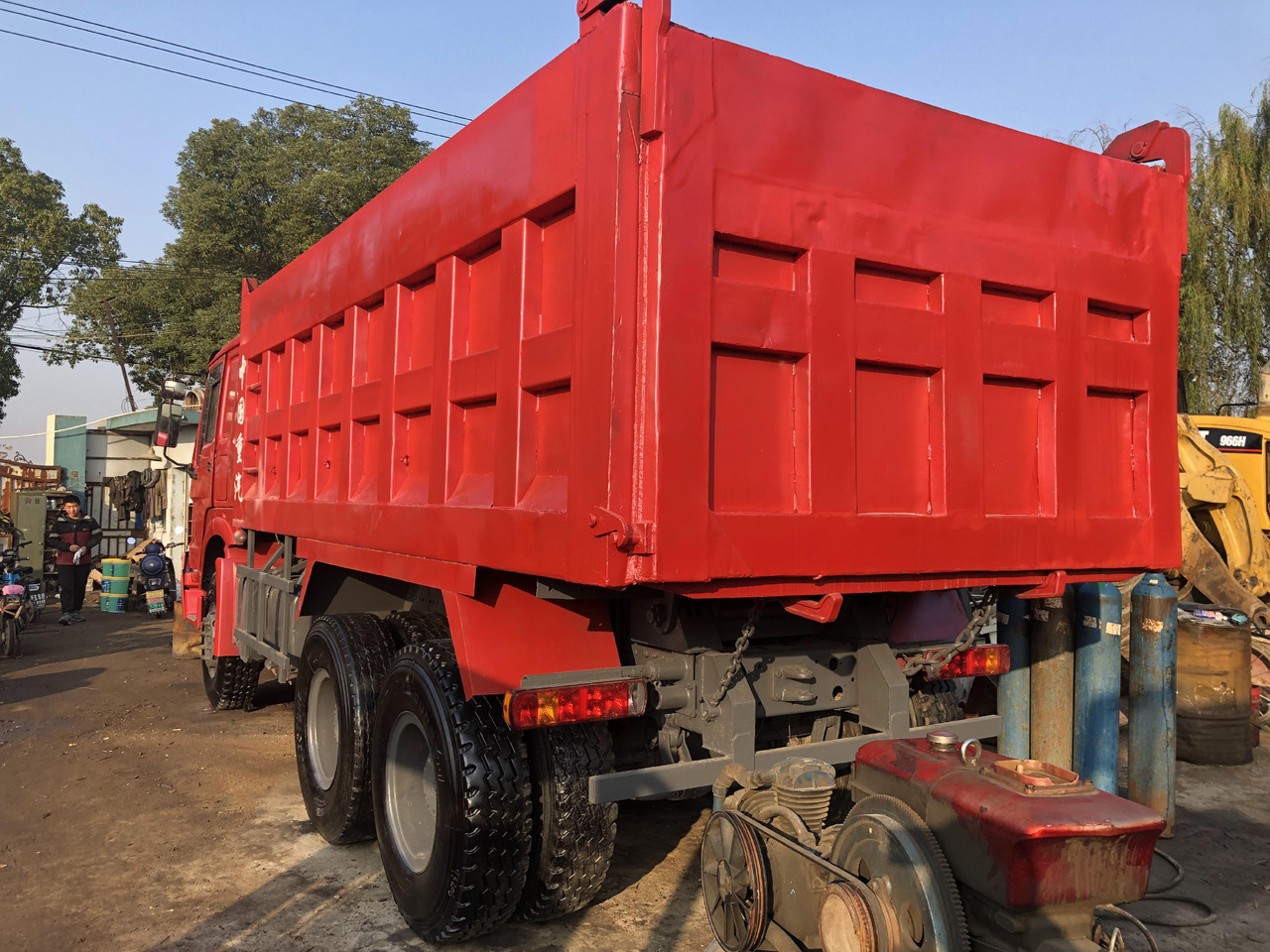 SINOTRUK HOWO - Tovornjak prekucnik: slika 3 SINOTRUK HOWO - Tovornjak prekucnik: slika 3