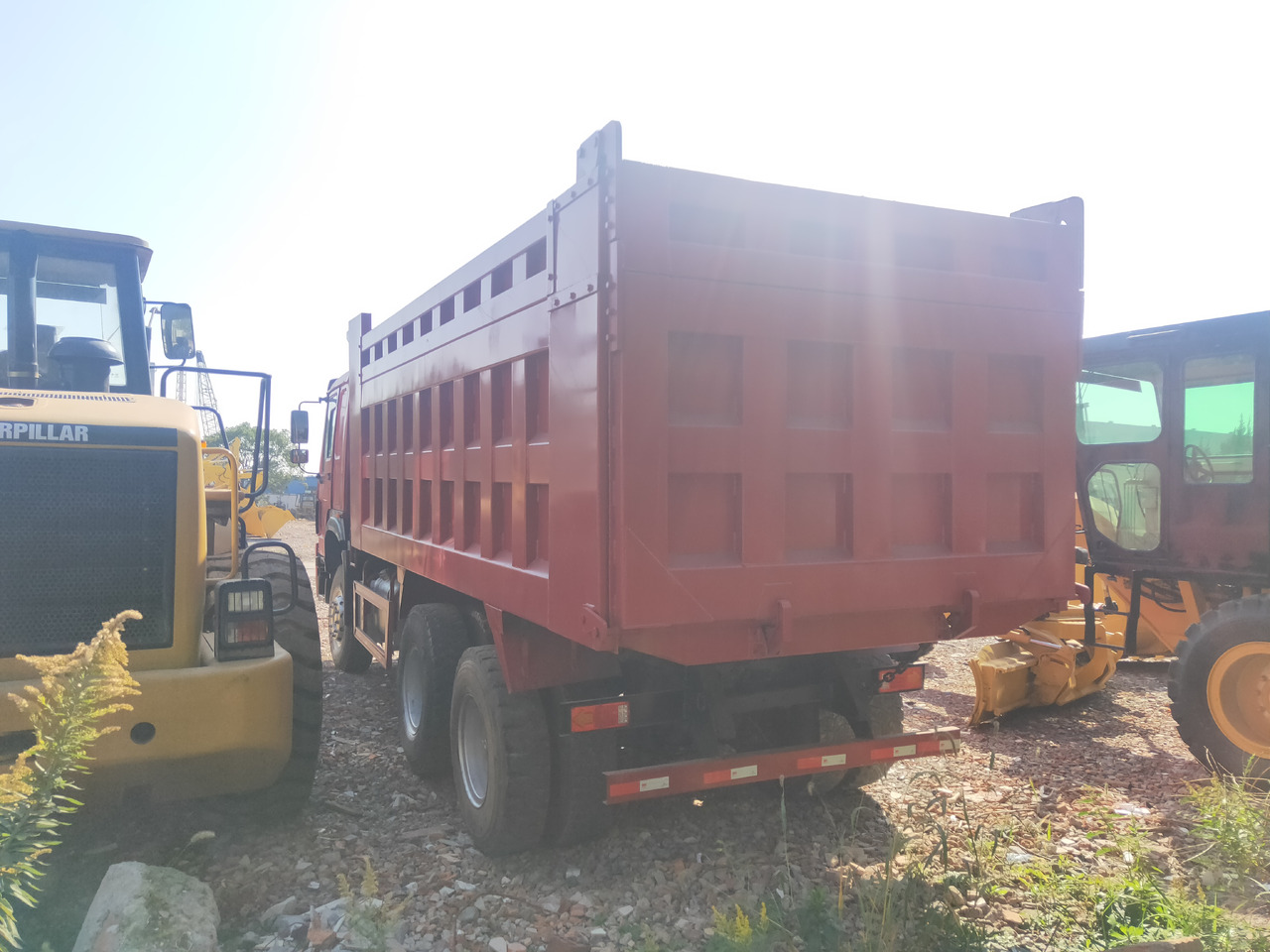 SINOTRUK HOWO - Tovornjak prekucnik: slika 4 SINOTRUK HOWO - Tovornjak prekucnik: slika 4