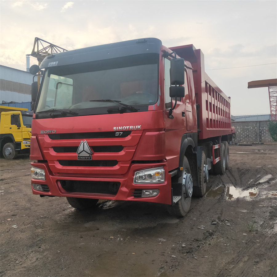 SINOTRUK HOWO - Tovornjak prekucnik: slika 1 SINOTRUK HOWO - Tovornjak prekucnik: slika 1