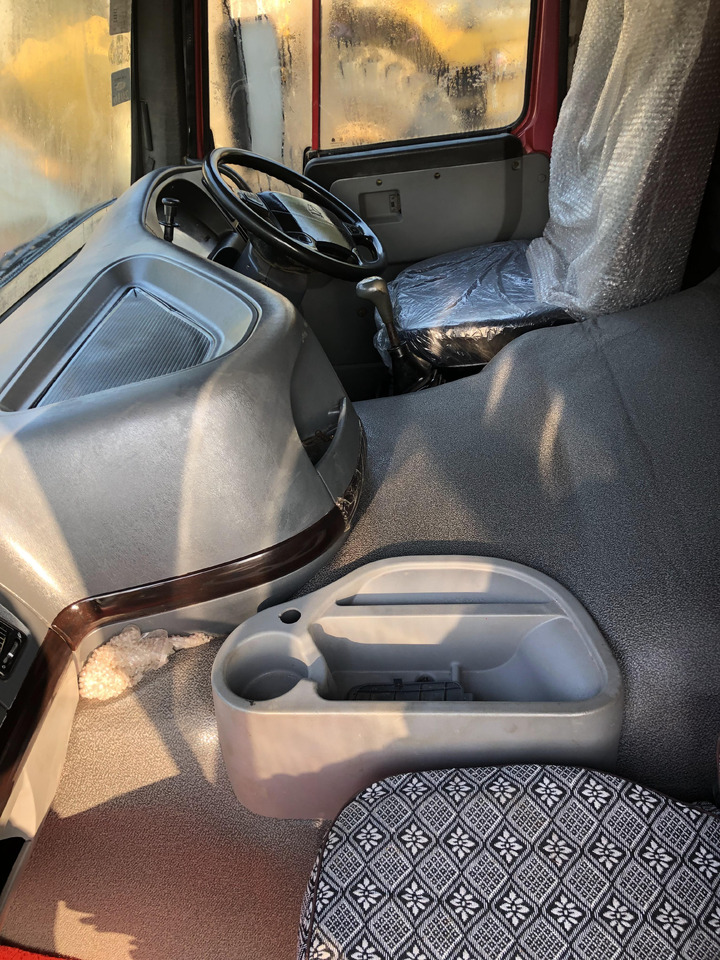 SINOTRUK HOWO - Tovornjak prekucnik: slika 5 SINOTRUK HOWO - Tovornjak prekucnik: slika 5