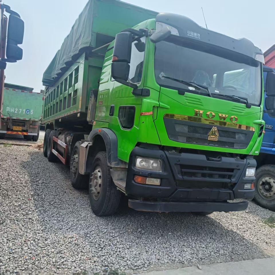 SINOTRUK HOWO - Tovornjak prekucnik: slika 3 SINOTRUK HOWO - Tovornjak prekucnik: slika 3