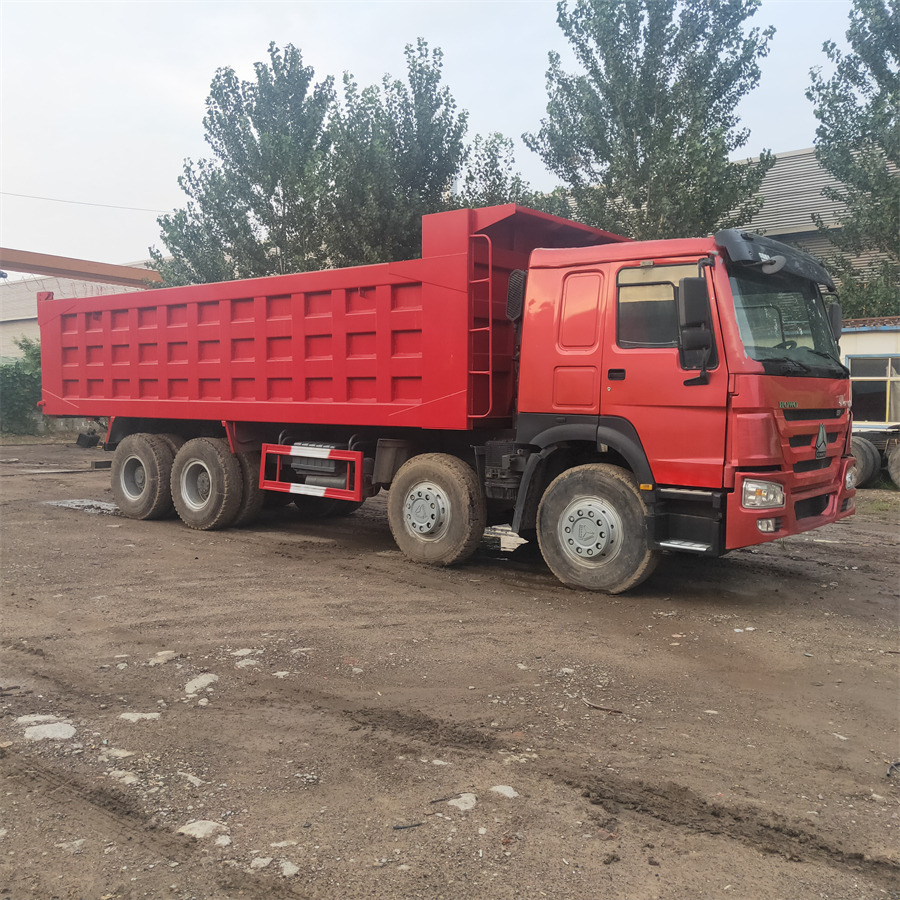 SINOTRUK HOWO - Tovornjak prekucnik: slika 3 SINOTRUK HOWO - Tovornjak prekucnik: slika 3