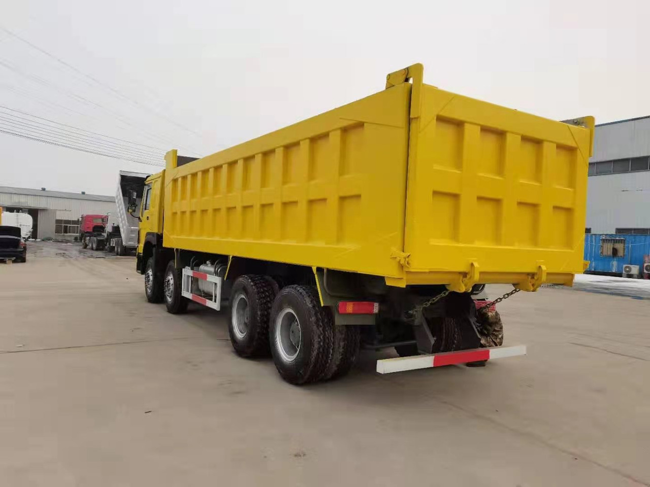 SINOTRUK HOWO - Tovornjak prekucnik: slika 3 SINOTRUK HOWO - Tovornjak prekucnik: slika 3