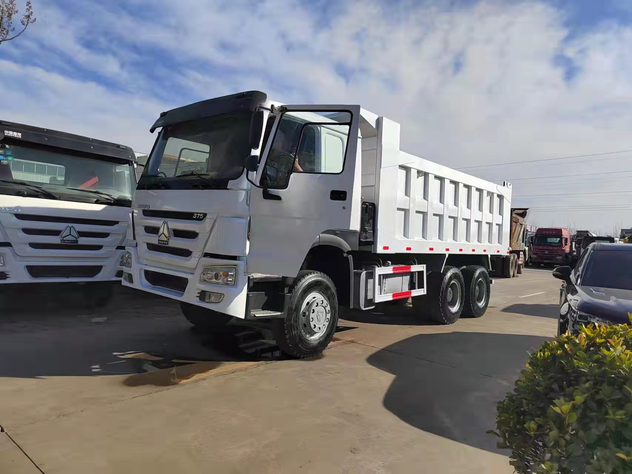SINOTRUK HOWO - Tovornjak prekucnik: slika 2 SINOTRUK HOWO - Tovornjak prekucnik: slika 2