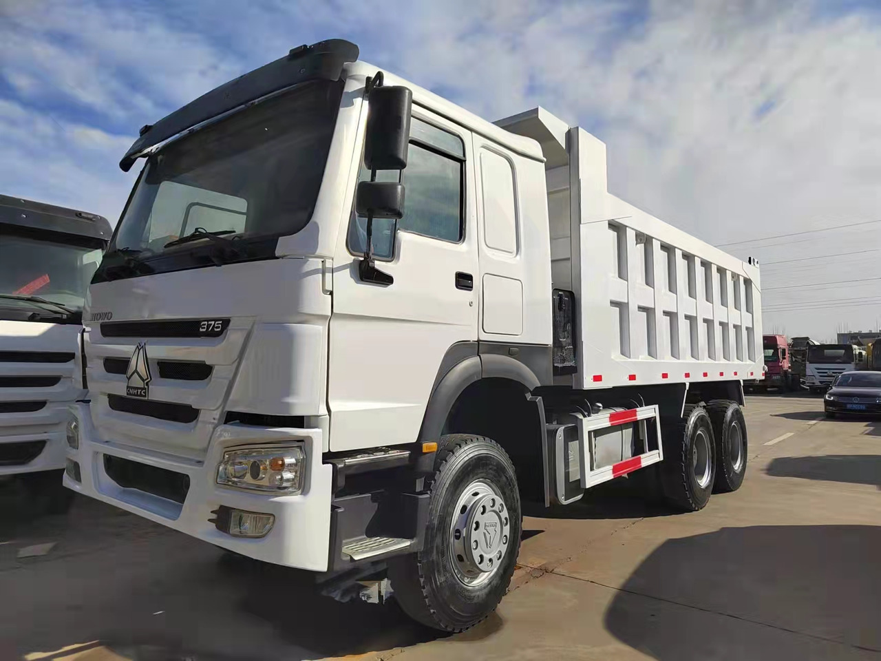 SINOTRUK HOWO - Tovornjak prekucnik: slika 4 SINOTRUK HOWO - Tovornjak prekucnik: slika 4