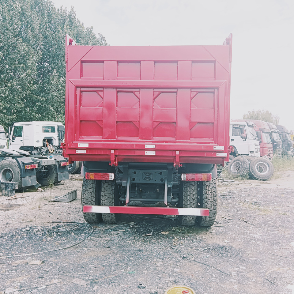 SINOTRUK HOWO - Tovornjak prekucnik: slika 4 SINOTRUK HOWO - Tovornjak prekucnik: slika 4