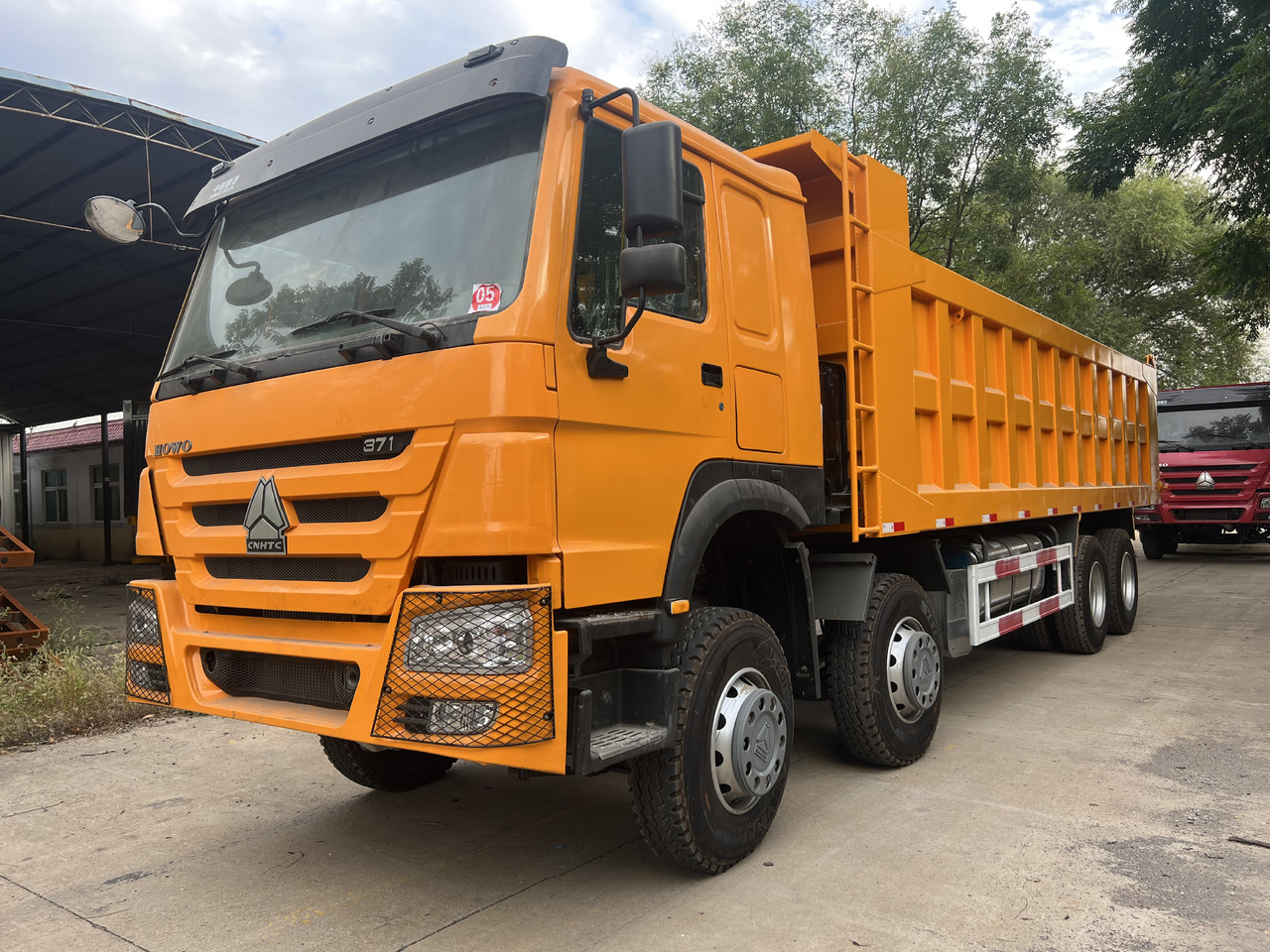 SINOTRUK Howo - Tovornjak prekucnik: slika 2 SINOTRUK Howo - Tovornjak prekucnik: slika 2