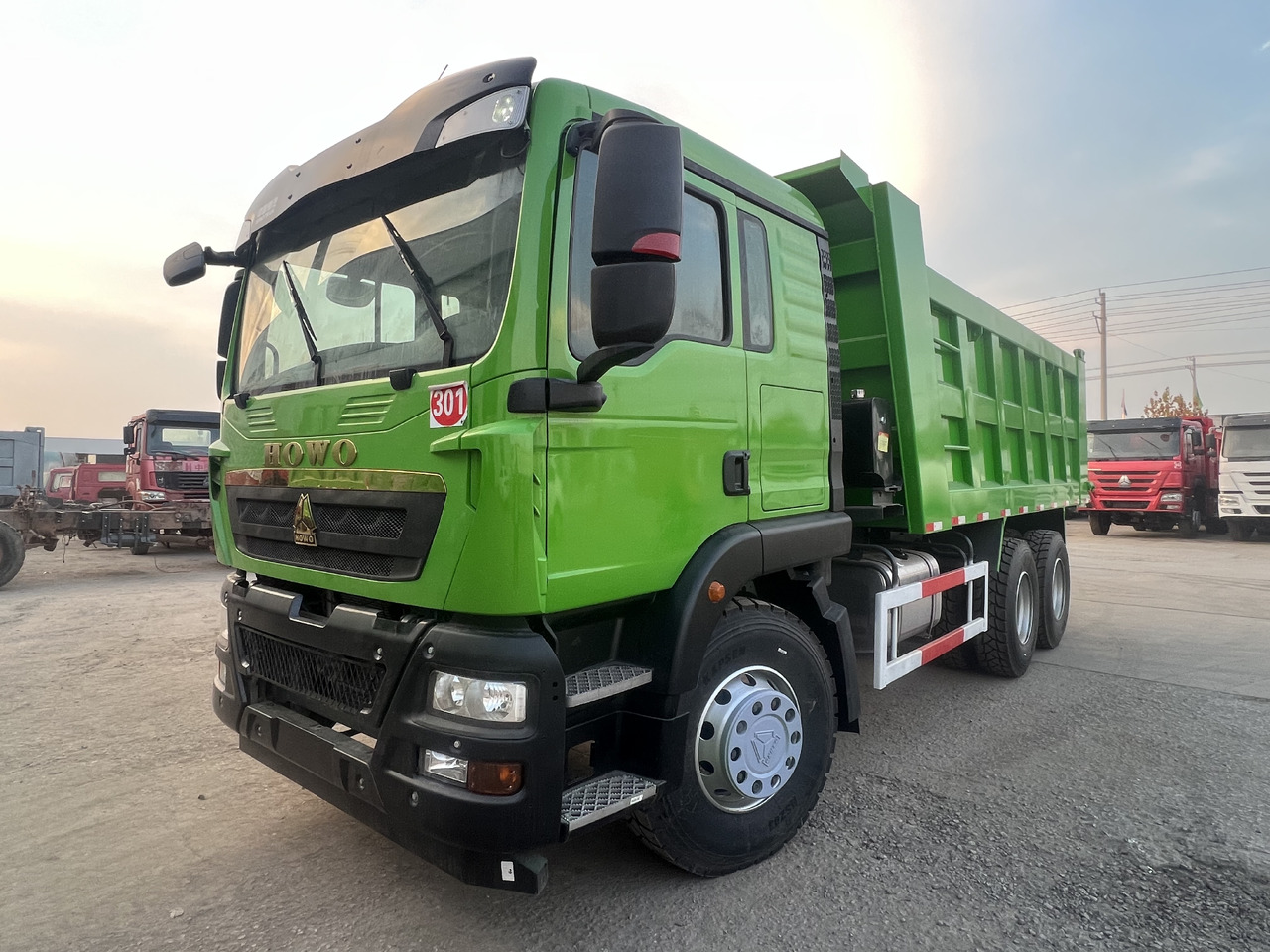 SINOTRUK TX 6x4 - Tovornjak prekucnik: slika 2 SINOTRUK TX 6x4 - Tovornjak prekucnik: slika 2