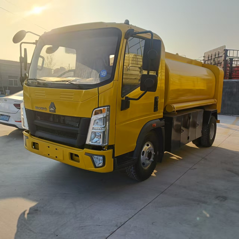 SINOTRUK Tanker truck - Tovornjak cisterna: slika 2 SINOTRUK Tanker truck - Tovornjak cisterna: slika 2