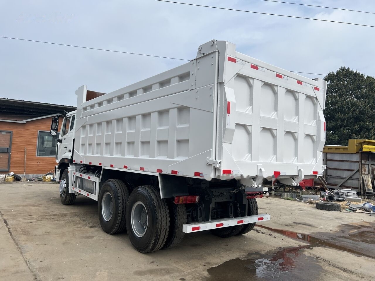 Sinotruk Howo - Tovornjak prekucnik: slika 2 Sinotruk Howo - Tovornjak prekucnik: slika 2