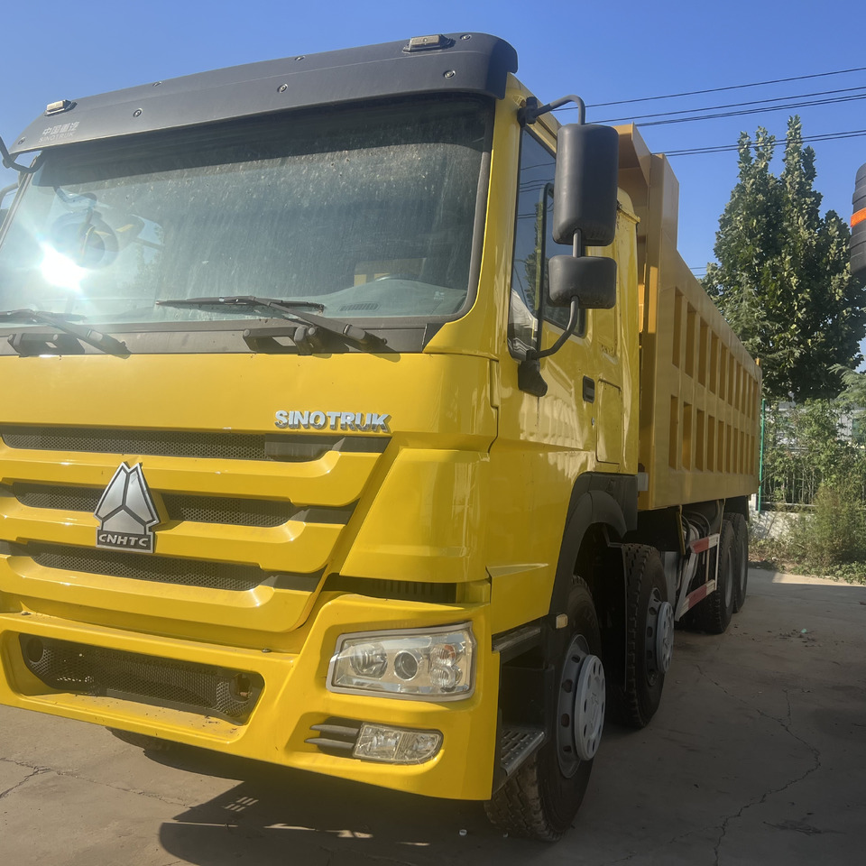 SINOTRUK HOWO - Tovornjak: slika 1 SINOTRUK HOWO - Tovornjak: slika 1