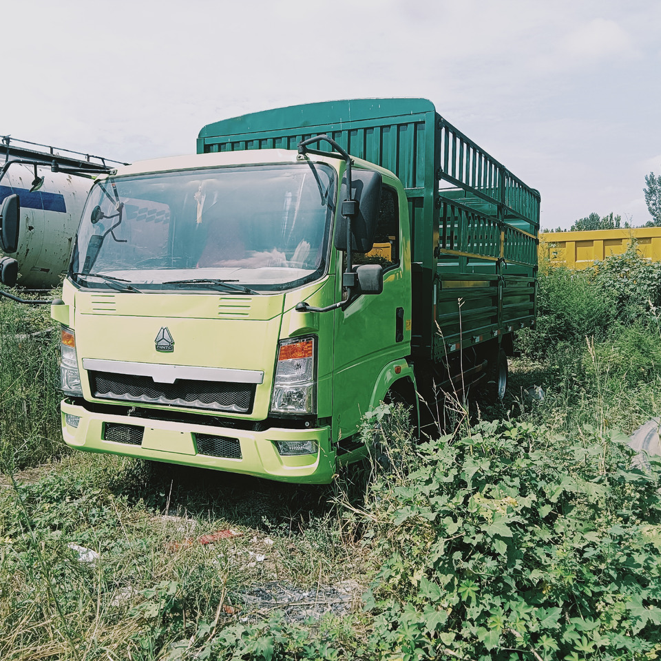 SINOTRUK HOWO - Tovornjak: slika 1 SINOTRUK HOWO - Tovornjak: slika 1