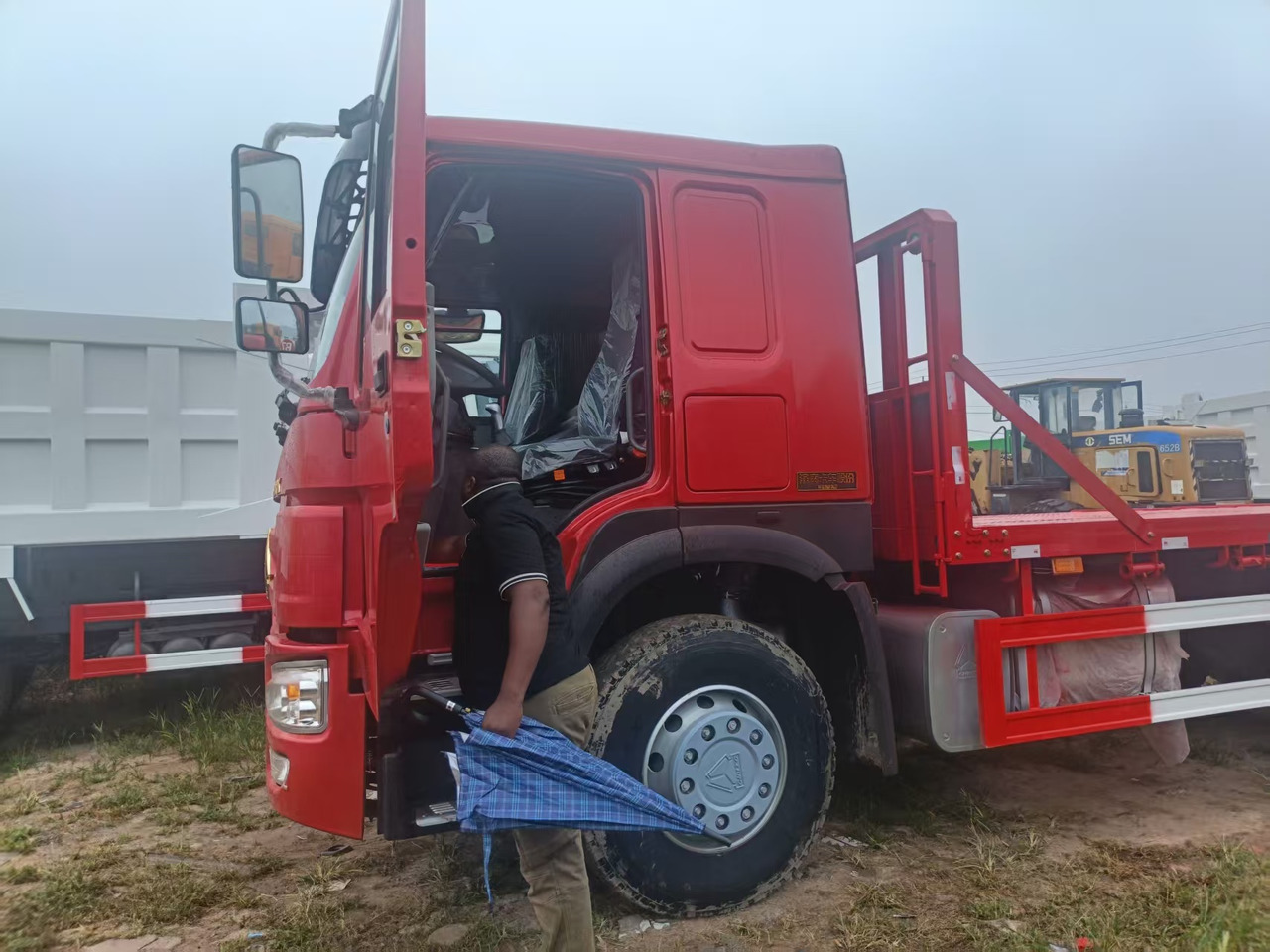 SINOTRUK HOWO - Vlačilec: slika 3 SINOTRUK HOWO - Vlačilec: slika 3