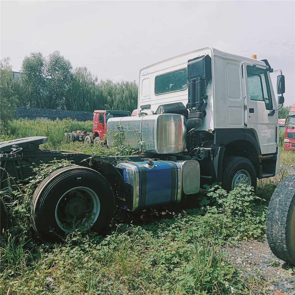 SINOTRUK HOWO trailer head - Vlačilec: slika 5 SINOTRUK HOWO trailer head - Vlačilec: slika 5