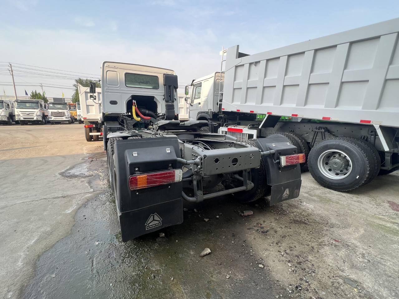 SINOTRUK HOWO tralier head lizing SINOTRUK HOWO tralier head: slika 7