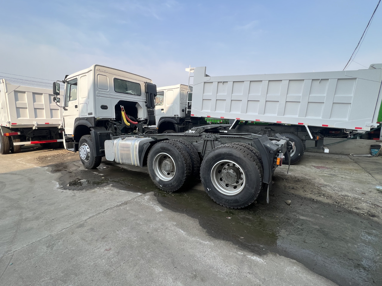 SINOTRUK HOWO tralier head lizing SINOTRUK HOWO tralier head: slika 6