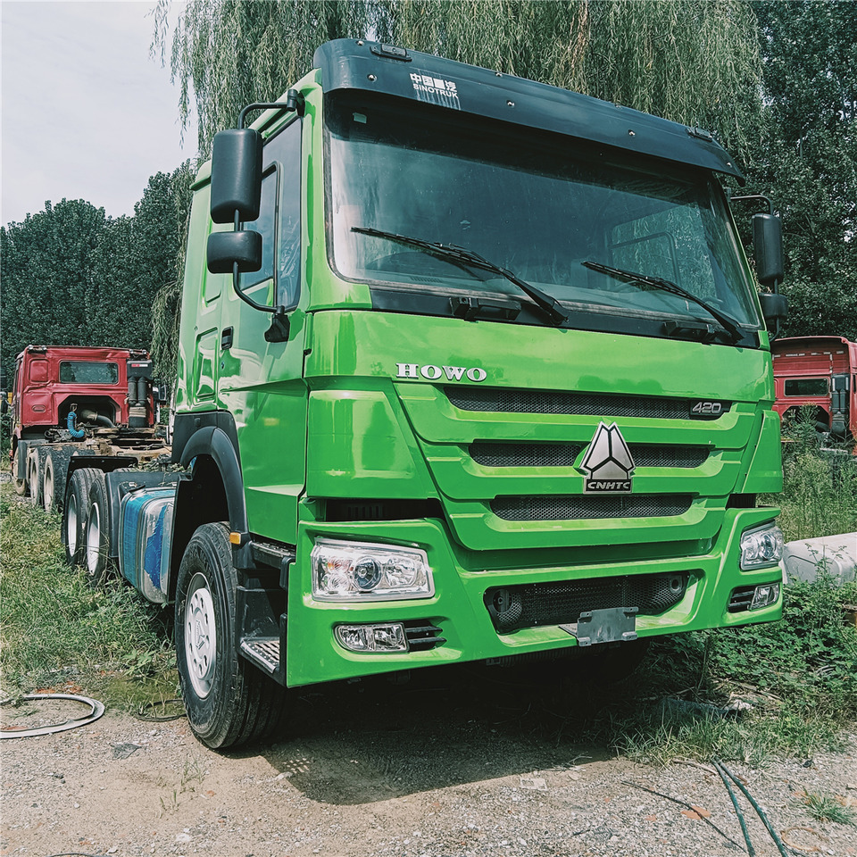 SINOTRUK HOWO tralier head - Vlačilec: slika 4 SINOTRUK HOWO tralier head - Vlačilec: slika 4