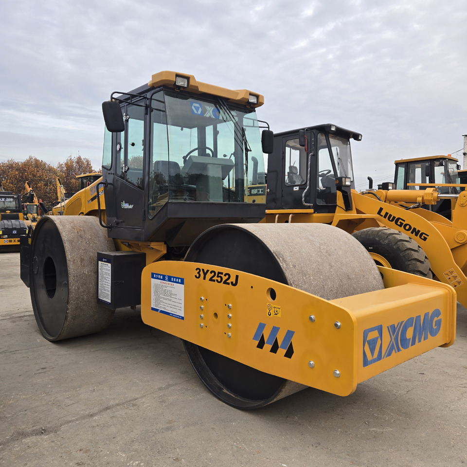 XCMG 3Y252J - Cestni valjar: slika 3 XCMG 3Y252J - Cestni valjar: slika 3