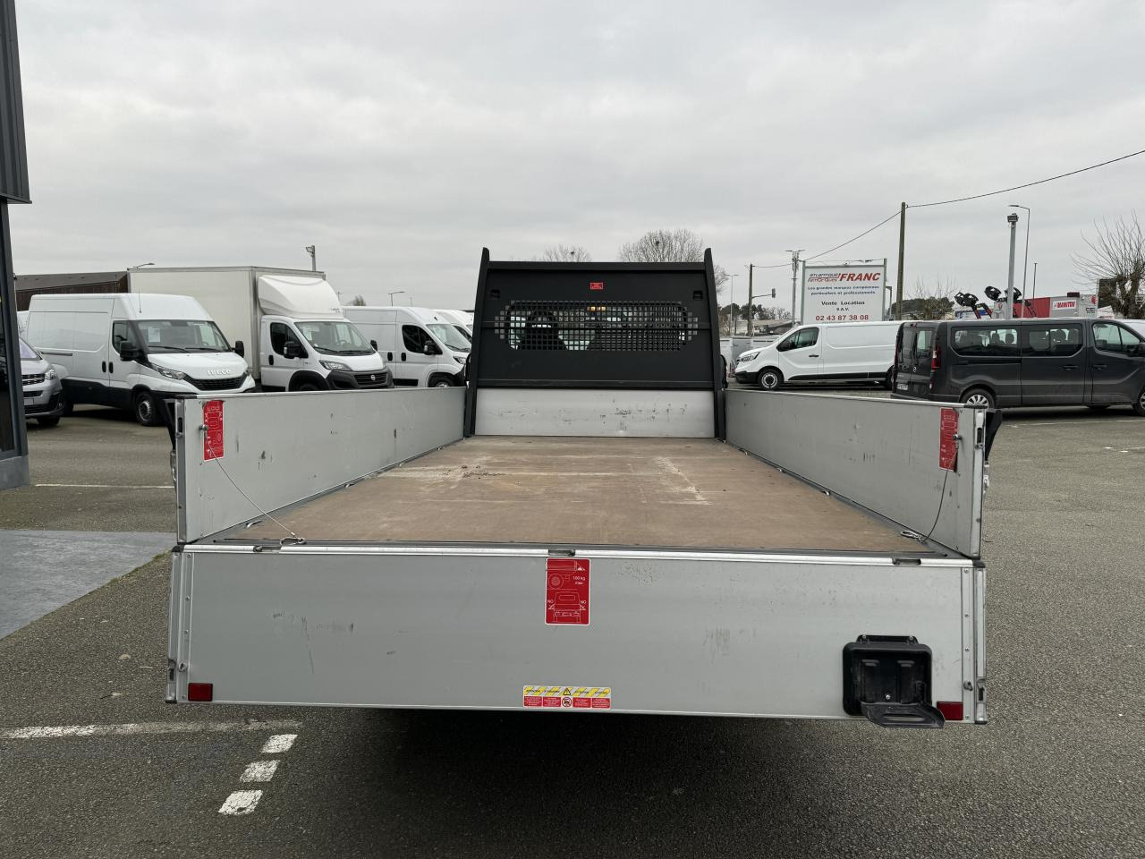 CITROEN CITROËN JUMPER 3T5 PLATEAU 4M20 2.2 HDI 140 CH - Dostavno vozilo s kesonom: slika 4 CITROEN CITROËN JUMPER 3T5 PLATEAU 4M20 2.2 HDI 140 CH - Dostavno vozilo s kesonom: slika 4