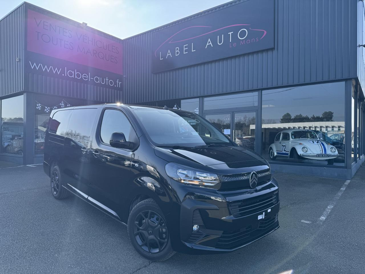 CITROEN Jumpy M 2.0 BlueHDi - 180 S&S - BV EAT8  III FOURGON . PHASE 2 - Furgon: slika 1 CITROEN Jumpy M 2.0 BlueHDi - 180 S&S - BV EAT8  III FOURGON . PHASE 2 - Furgon: slika 1