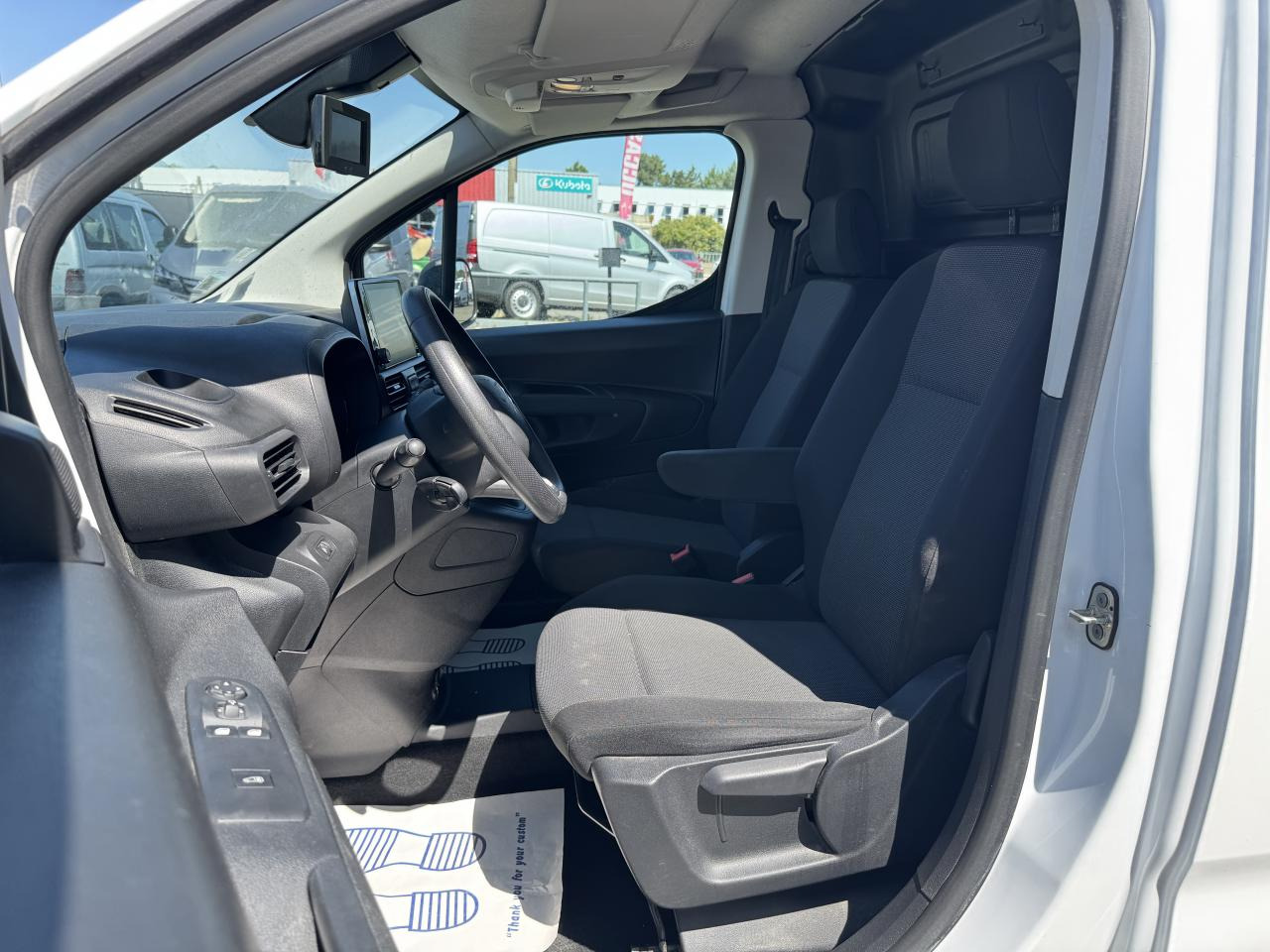CITROEN berlingo M 650KG BLUEHDI 100 S&S DRIVER BVM5 - Furgon: slika 4 CITROEN berlingo M 650KG BLUEHDI 100 S&S DRIVER BVM5 - Furgon: slika 4