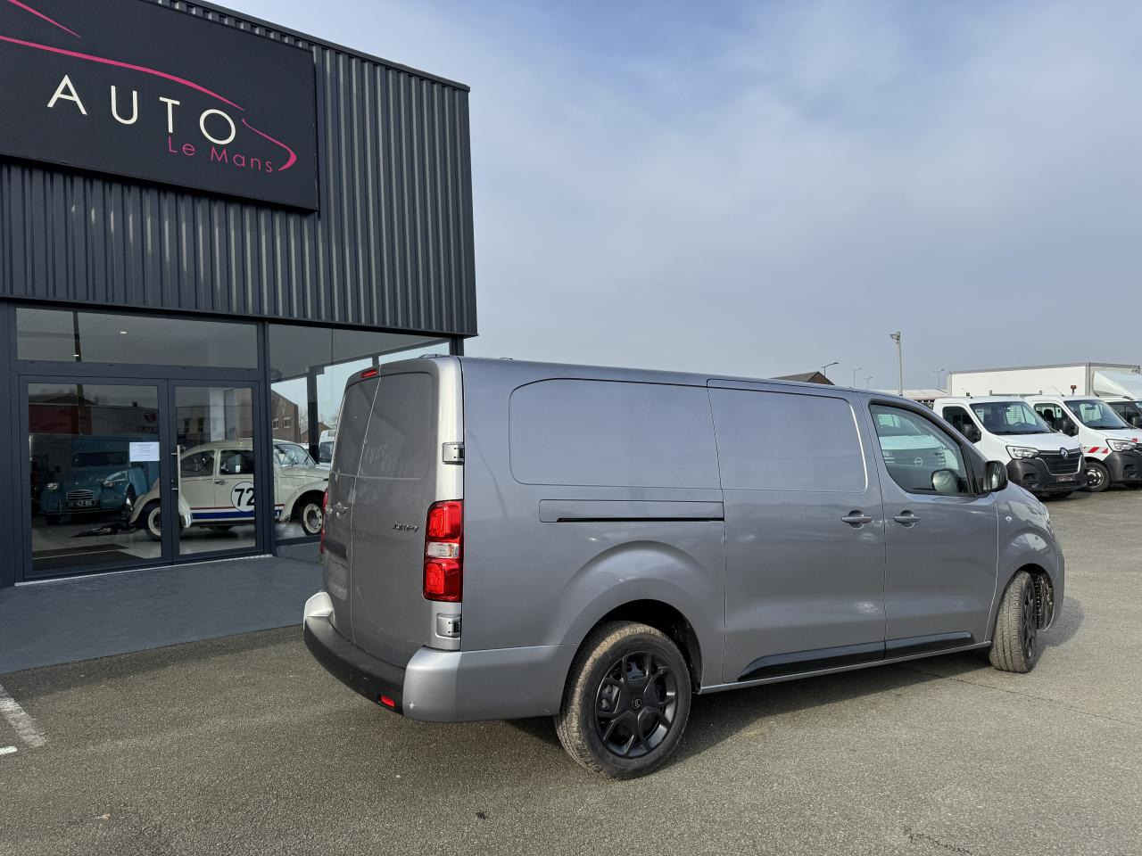 CITROEN jumpy 2 PLACES XL 2.0 BLUEHDI 180CH S&S PACK PREMIUM CONNECT EAT8 - Furgon: slika 5 CITROEN jumpy 2 PLACES XL 2.0 BLUEHDI 180CH S&S PACK PREMIUM CONNECT EAT8 - Furgon: slika 5