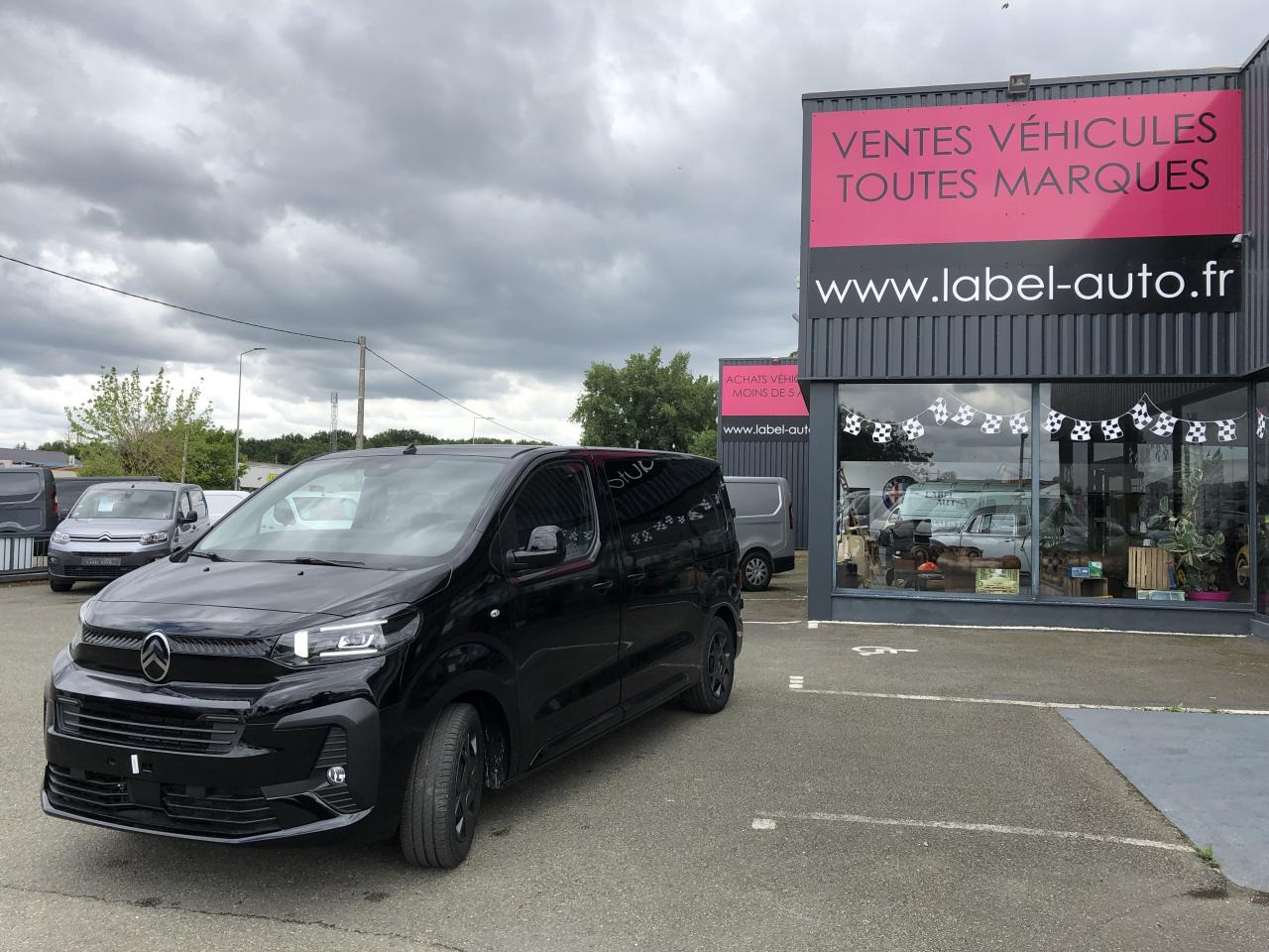 CITROEN jumpy M 2.0 BLUEHDI 180CH S&S CABINE APPROFONDIE FIXE EAT8 - Furgon: slika 5 CITROEN jumpy M 2.0 BLUEHDI 180CH S&S CABINE APPROFONDIE FIXE EAT8 - Furgon: slika 5