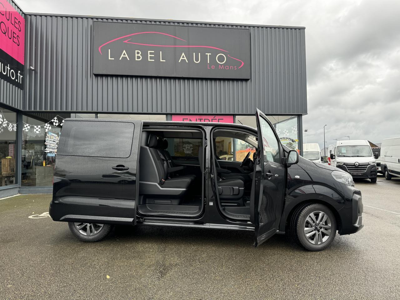 Citroen Jumpy M 2.0 BLUEHDI 180CH S&S CABINE APPROFONDIE FIXE EAT8 - Dostavno vozilo z dvojno kabino: slika 1 Citroen Jumpy M 2.0 BLUEHDI 180CH S&S CABINE APPROFONDIE FIXE EAT8 - Dostavno vozilo z dvojno kabino: slika 1