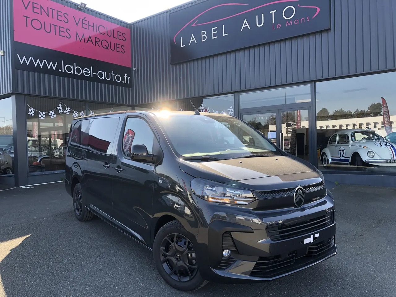 Citroen Jumpy XL 2.0 BLUEHDI 180CH S&S CABINE APPROFONDIE FIXE EAT8 - Dostavno vozilo z dvojno kabino: slika 1 Citroen Jumpy XL 2.0 BLUEHDI 180CH S&S CABINE APPROFONDIE FIXE EAT8 - Dostavno vozilo z dvojno kabino: slika 1