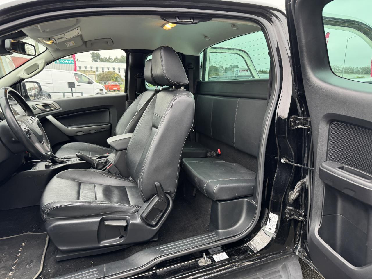 FORD RANGER 2.0 ECOBLUE 170CH SUPER CABINE XLT - Poltovornjak: slika 4 FORD RANGER 2.0 ECOBLUE 170CH SUPER CABINE XLT - Poltovornjak: slika 4