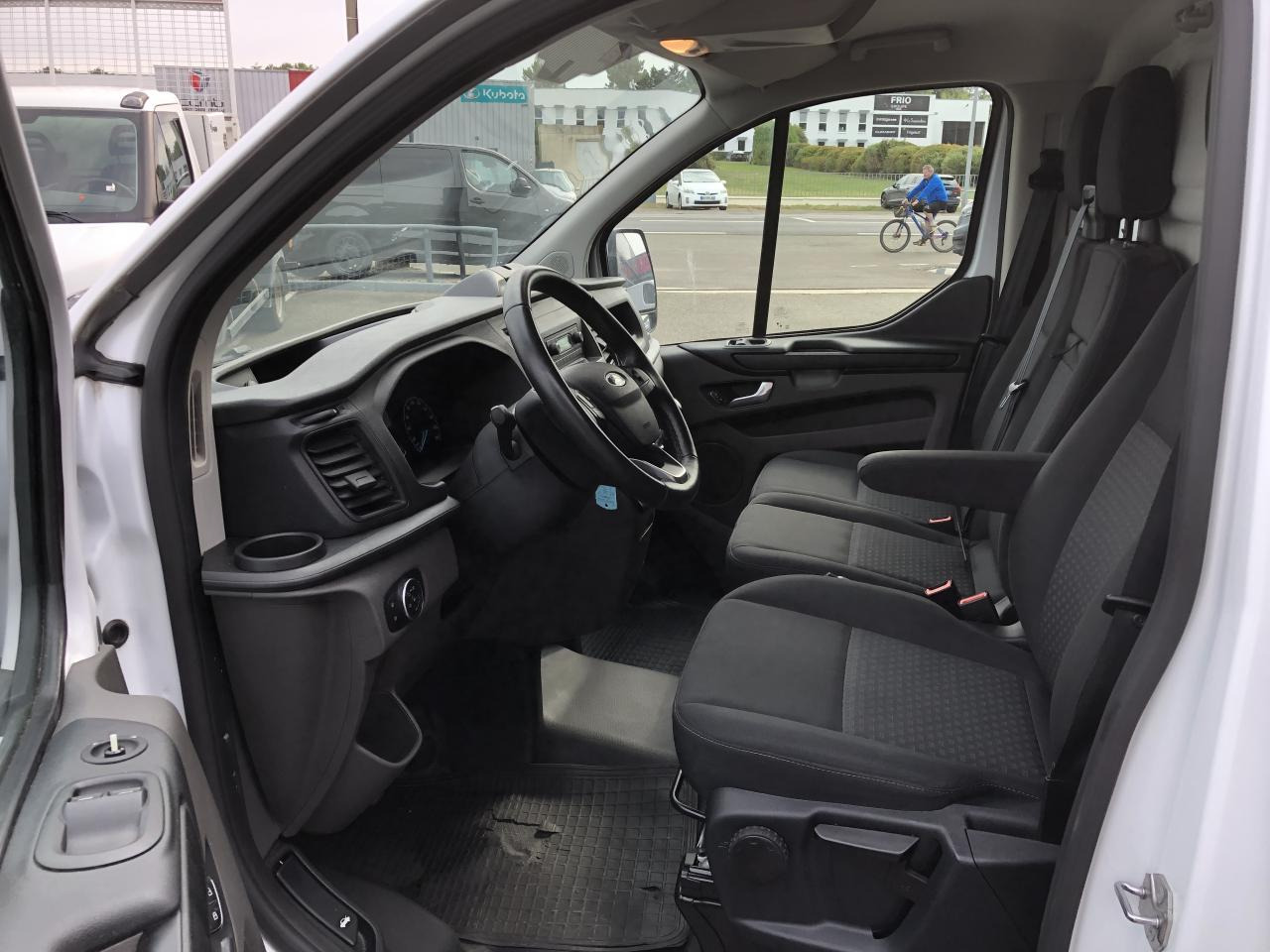 FORD TRANSIT CUSTOM 2.0 ECOBLUE MHEV - 130CH TREND BUSINESS - Furgon: slika 4 FORD TRANSIT CUSTOM 2.0 ECOBLUE MHEV - 130CH TREND BUSINESS - Furgon: slika 4