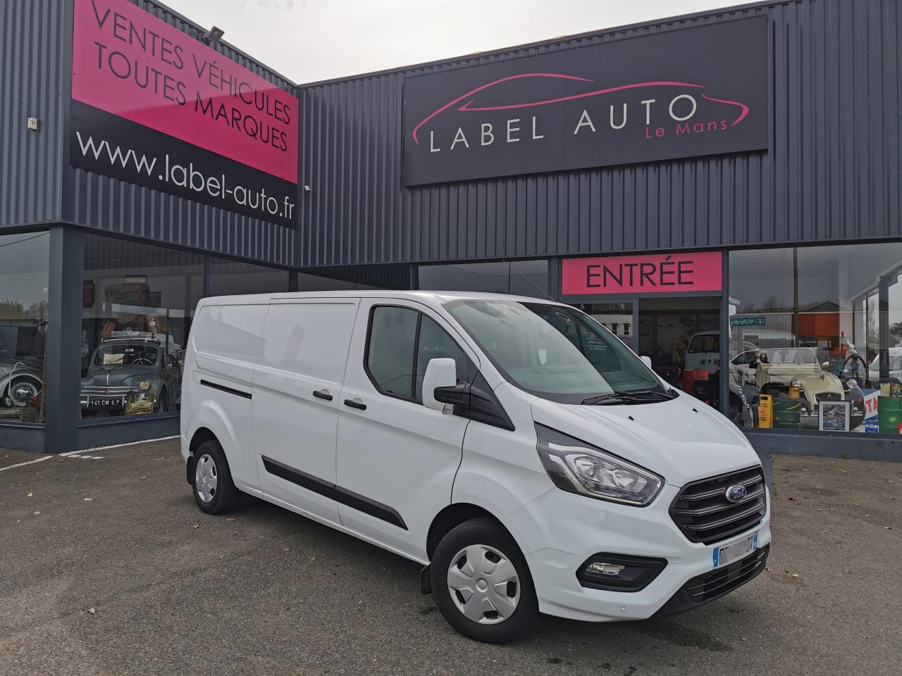 FORD TRANSIT CUSTOM L2H1 2.0 ECOBLUE 130 CH - Furgon: slika 1 FORD TRANSIT CUSTOM L2H1 2.0 ECOBLUE 130 CH - Furgon: slika 1