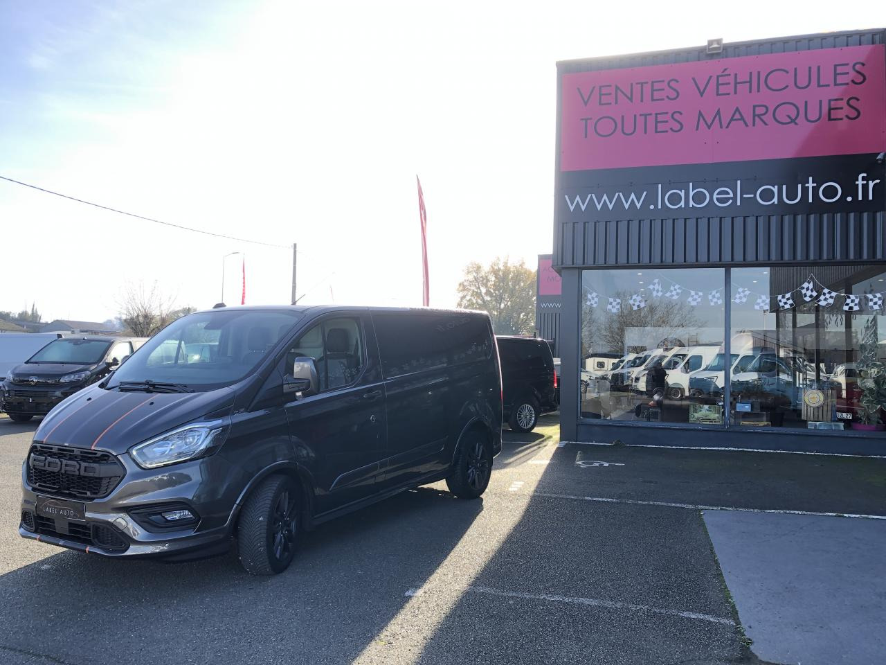 FORD Transit Custom 2.0 EcoBlue 185 ch BVA Fourgon 290 L1H1 Sport - Furgon: slika 1 FORD Transit Custom 2.0 EcoBlue 185 ch BVA Fourgon 290 L1H1 Sport - Furgon: slika 1