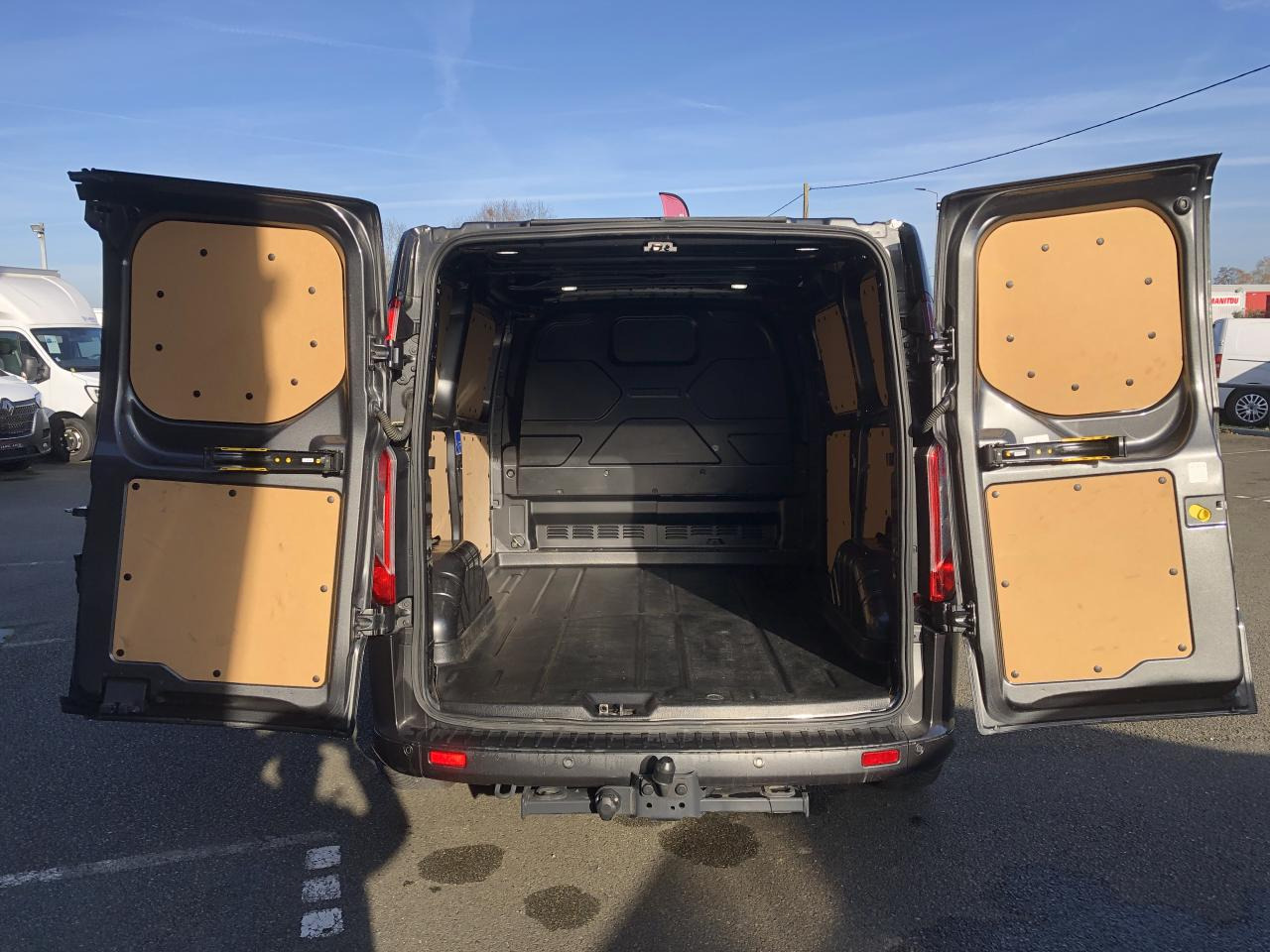 FORD Transit Custom 2.0 EcoBlue 185 ch BVA Fourgon 290 L1H1 Sport - Furgon: slika 4 FORD Transit Custom 2.0 EcoBlue 185 ch BVA Fourgon 290 L1H1 Sport - Furgon: slika 4